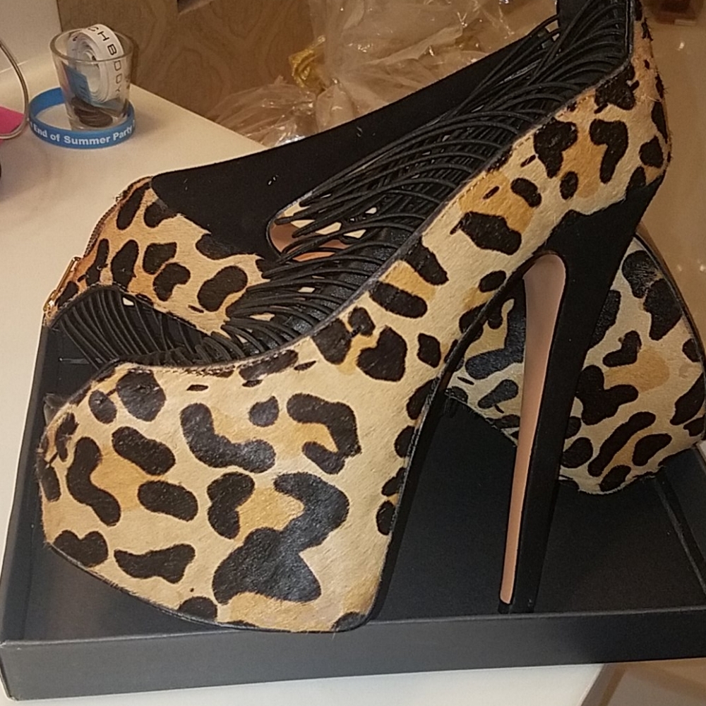 Shoes - Picture 6 of 6